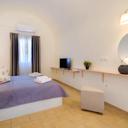 Alexander's Great View Apart Otel 3*