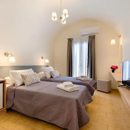 Alexander's Great View 3* Fira (Santorini)